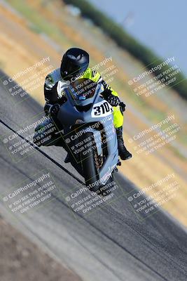 media/Aug-12-2023-CRA (Sat) [[cef4f9ffb2]]/Qualifying/American Iron Ruffian Modern Vintage/